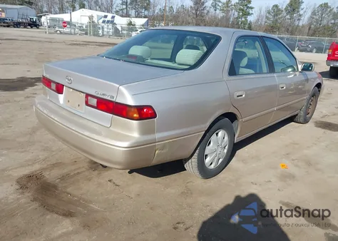 1999 Toyota Camry Le from USA, damaged, VIN 4T1BG22K4XU531666